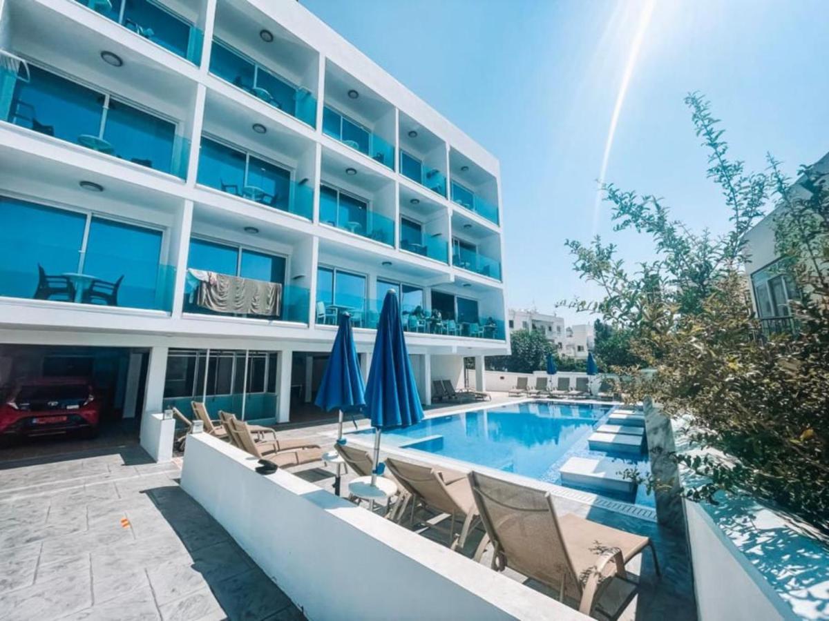 Sunny Blue Hotel Ayia Napa Exteriör bild