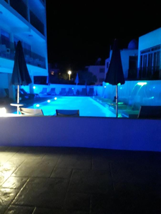 Sunny Blue Hotel Ayia Napa Exteriör bild